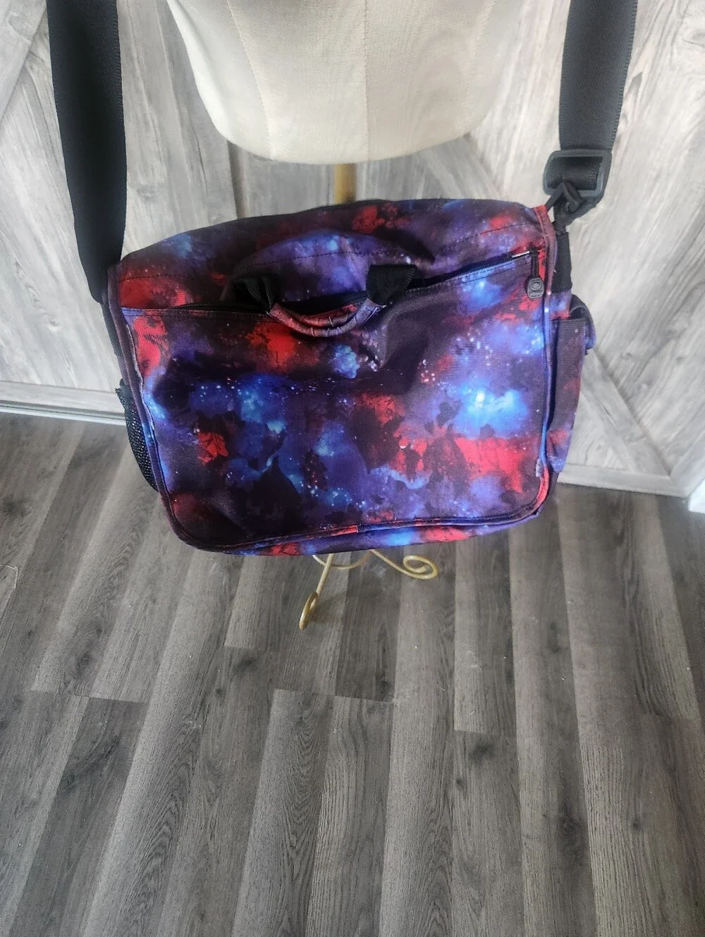 Jworld New York Galaxy Print Messenger Bag - Purple/Red/Blue